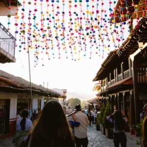 Encanto de Primavera en Mazamitla: Tradiciones y Actividades de Abril y Mayo